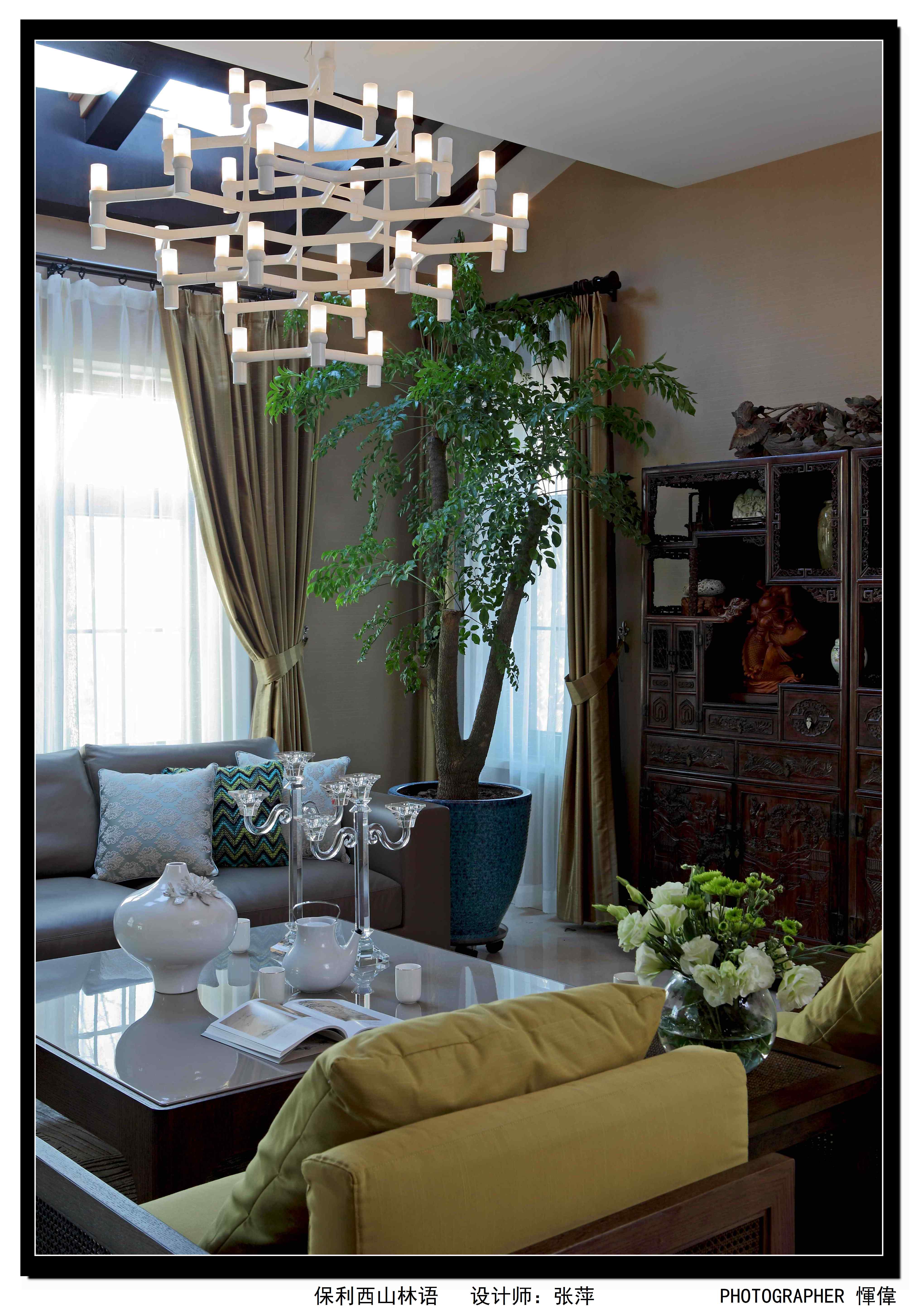 混搭 别墅 保利西山 西山林语 客厅图片来自尚层装饰张迪在保利西山林语637平米 新中式混搭的分享
