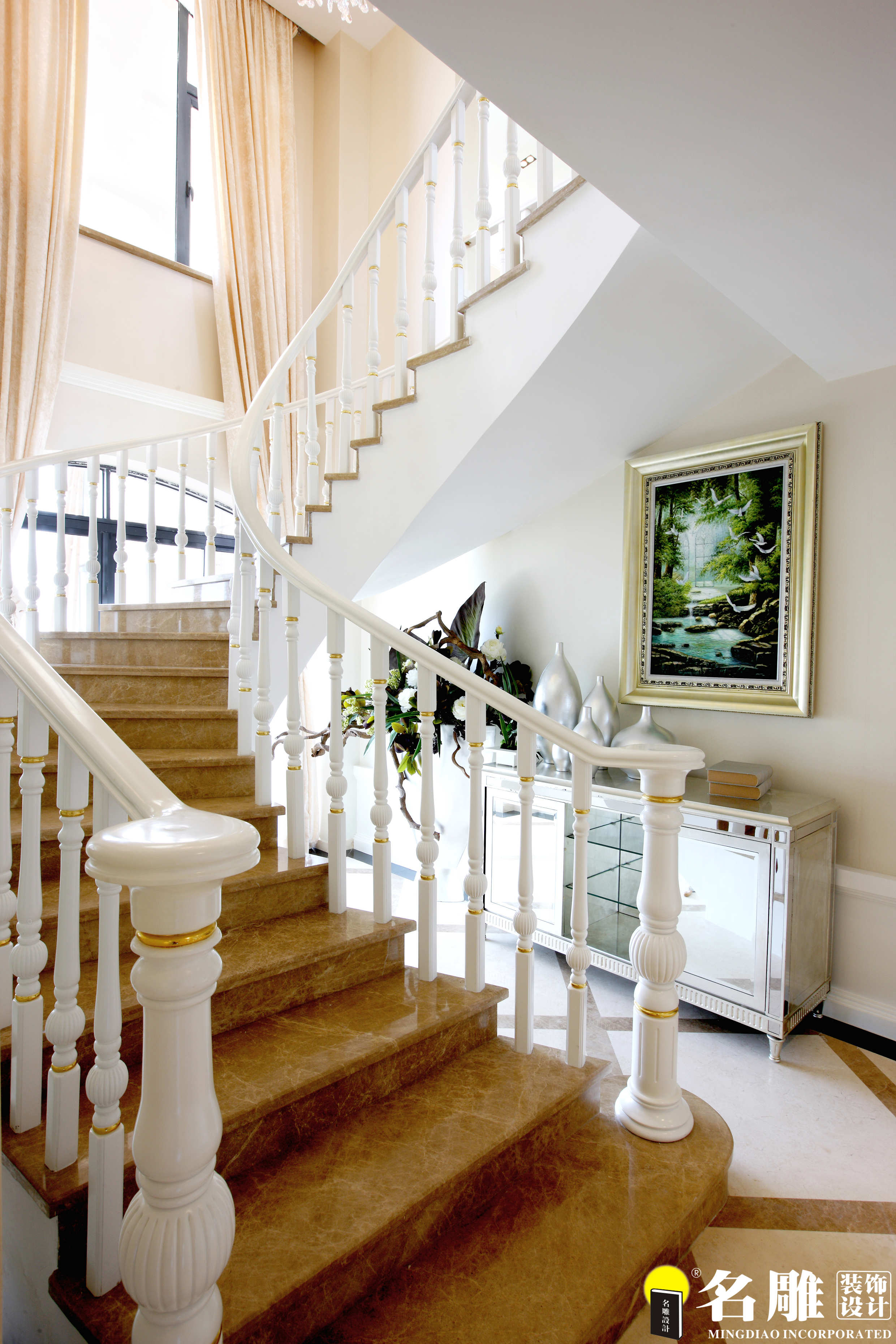 欧式 现代简欧 时尚潮流 名雕装饰 舒适 温馨 清新 别墅 楼梯图片来自名雕装饰设计在低调的华丽：潮流的现代简欧风的分享