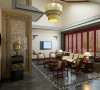 庭院在餐厅的隔壁，窗户红色镂空典型的中国风；沙发座椅跟餐厅配套的，简约而不简单。