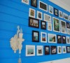 蓝色的照片墙，可是花了好多心思才弄好的，整整俩星期呀~~~过程是辛苦的，结果还是很自豪的哈！