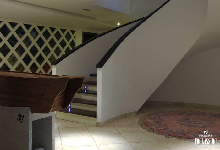 别墅 装修设计 装修风格 别墅装修 家居设计 楼梯图片来自尚层装饰张迪在东方普罗旺斯 600平米 地中海的分享