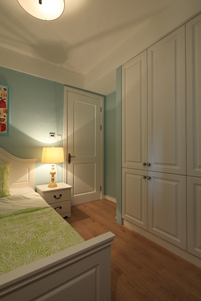卧室图片来自家装大管家在温馨别致空间 92平暖意浓浓美式的分享