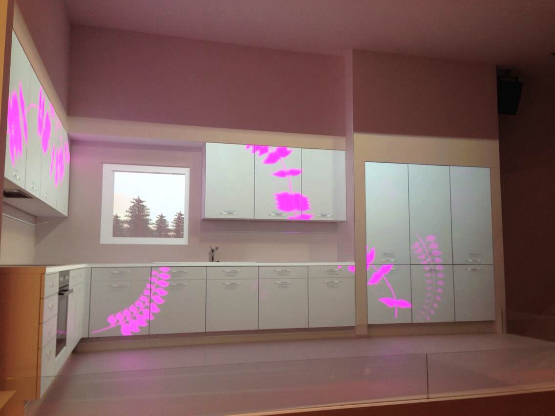米兰家具展图片来自新浪直击米兰设计周在米兰家具展—Laser纯白厨房的分享