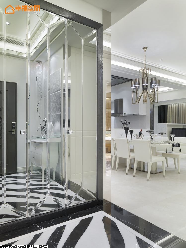 欧式 时尚 混搭 收纳 白富美 白领 玄关图片来自幸福空间在138 m²时尚奢华语汇精品宅的分享