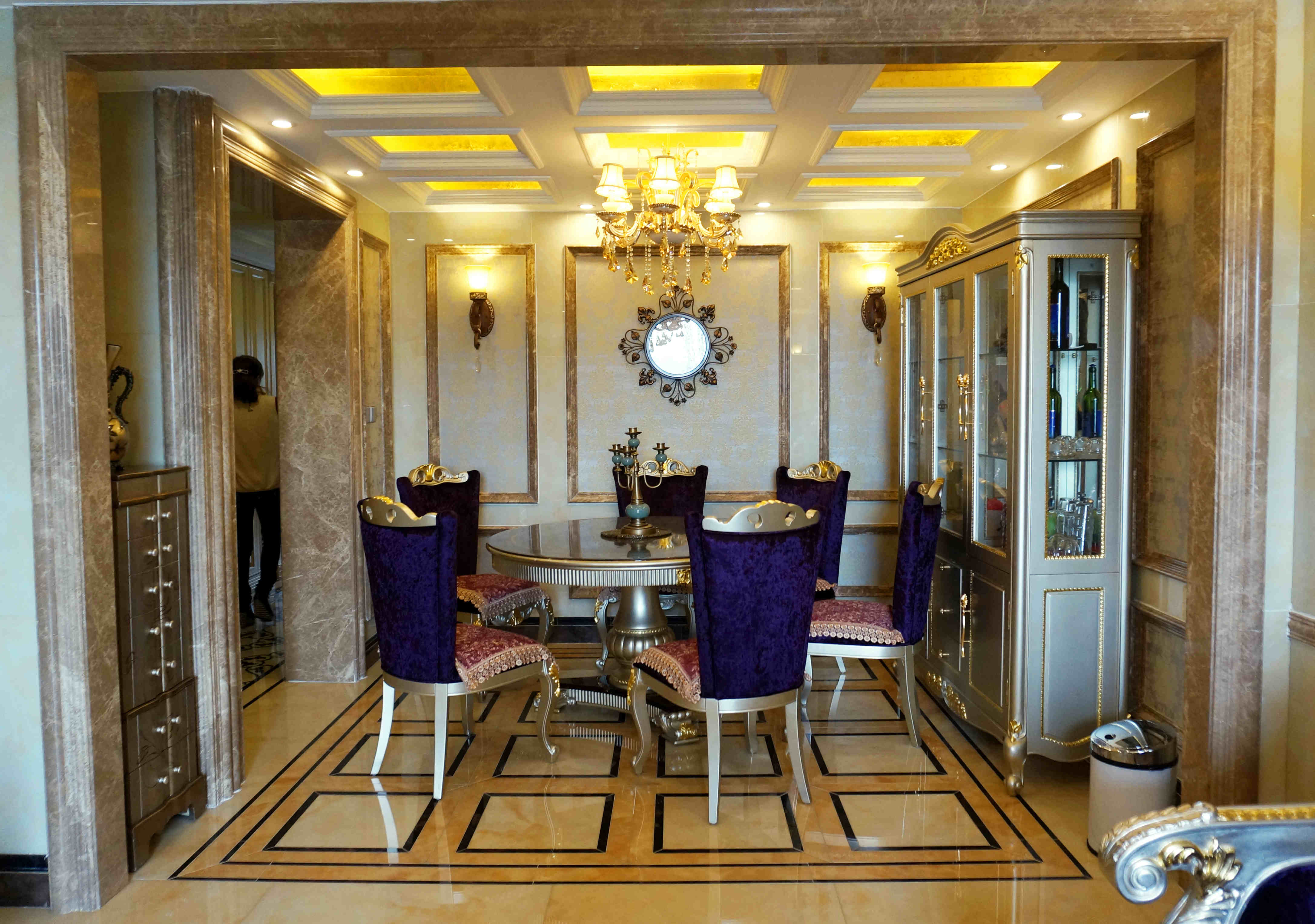 三居 欧式 餐厅图片来自北京别墅装修-刘江涛在马瑞莲装修案例的分享