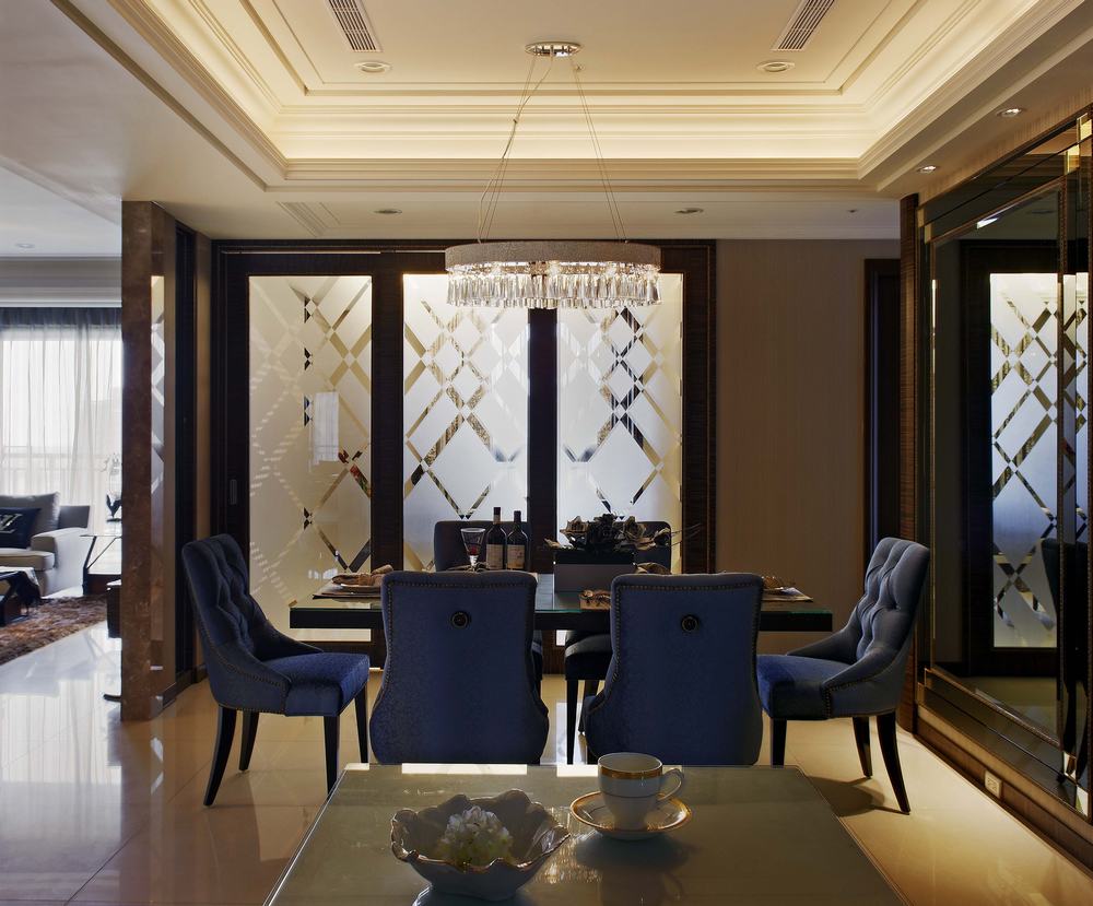 欧式 白领 高端 混搭 餐厅图片来自幸福空间在264 m²沉稳跃动奢华的分享