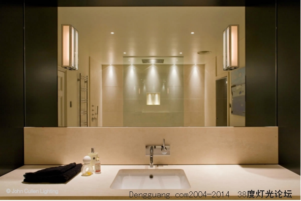 浴室照明 浴室灯光 洗手间照明 盥洗室照明 浴室素材 浴室灯具 浴室装潢 卫生间照明 卫生间素材图片来自视觉灯光艺术在浴室照明一的分享