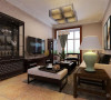 典型的中式电视柜，茶几与沙发，巧妙的搭配瓷砖的色泽。