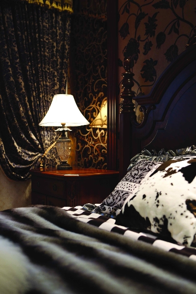 欧式 别墅 成都装修 成都装饰 卧室图片来自华西装饰集团在美城悦荣府的分享