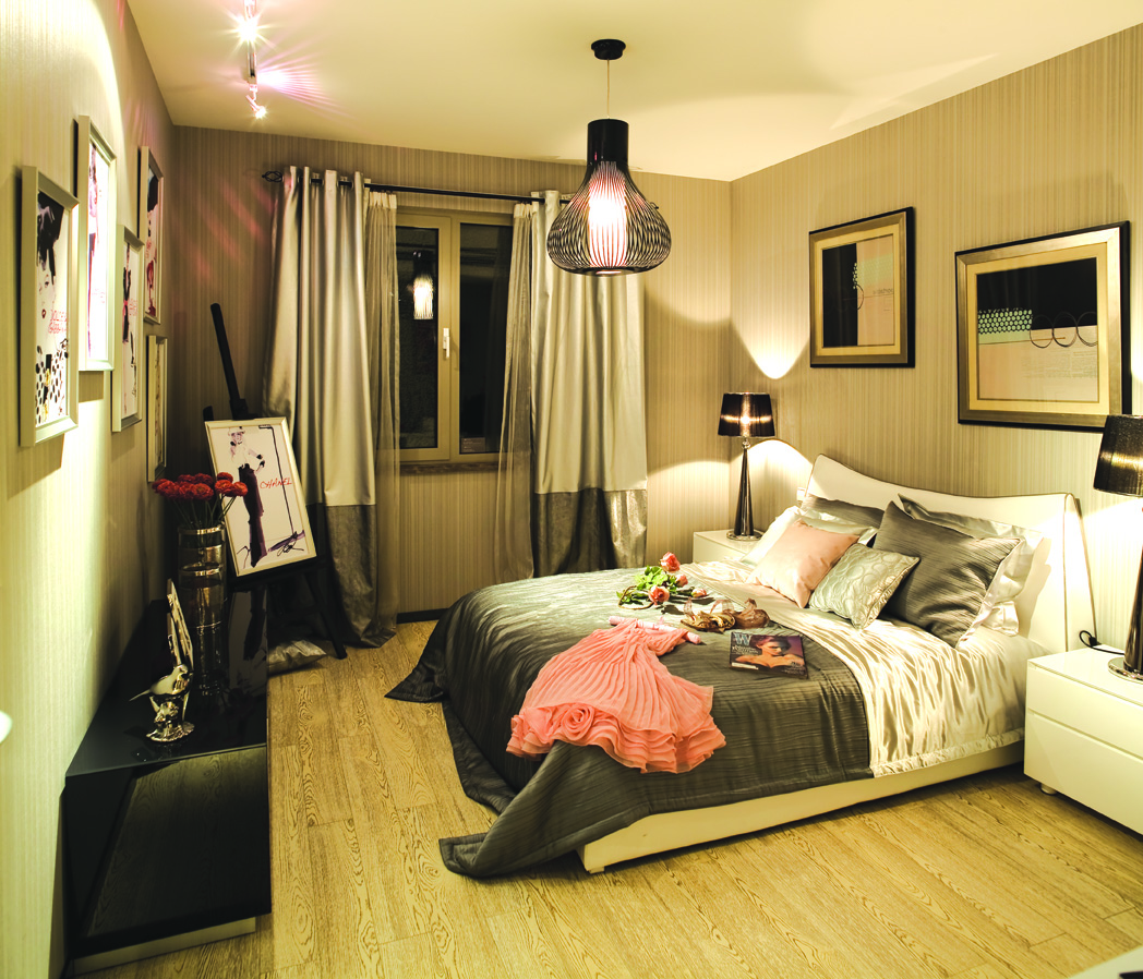 卧室图片来自成都龙发装饰公司在中粮香榭丽都 现代简约设计的分享
