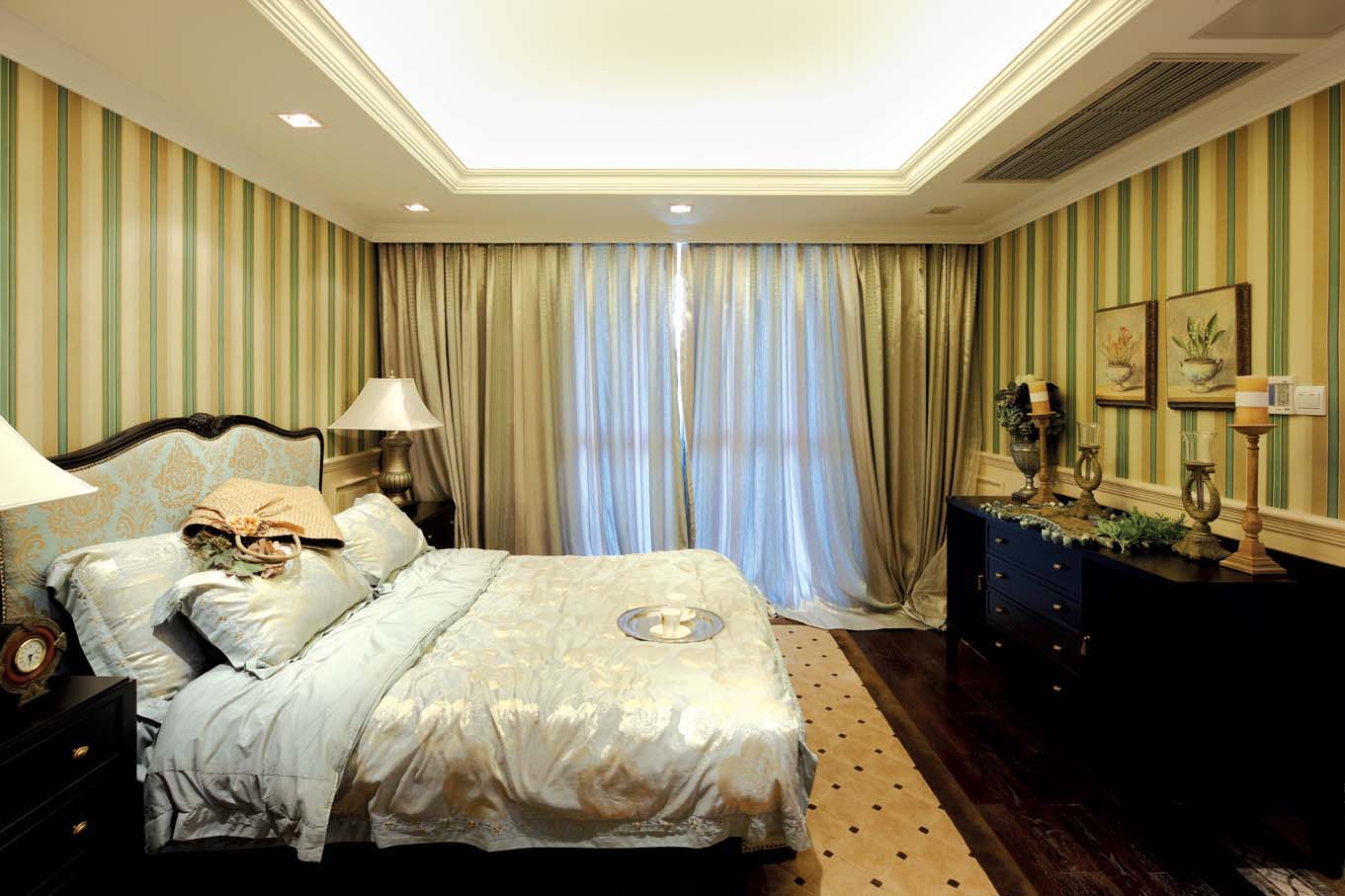 别墅装修 奢华设计 温馨设计 欧式 卧室图片来自香港古兰装饰-成都在欧式奢华时尚顶级别墅的分享