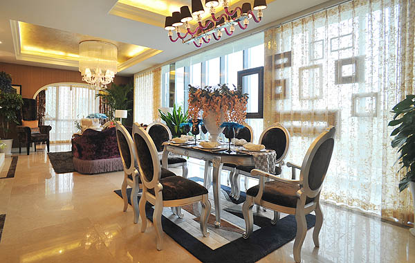 欧式 二居 奢华设计 成都装修 餐厅图片来自香港古兰装饰-成都在欧式奢华享受的分享