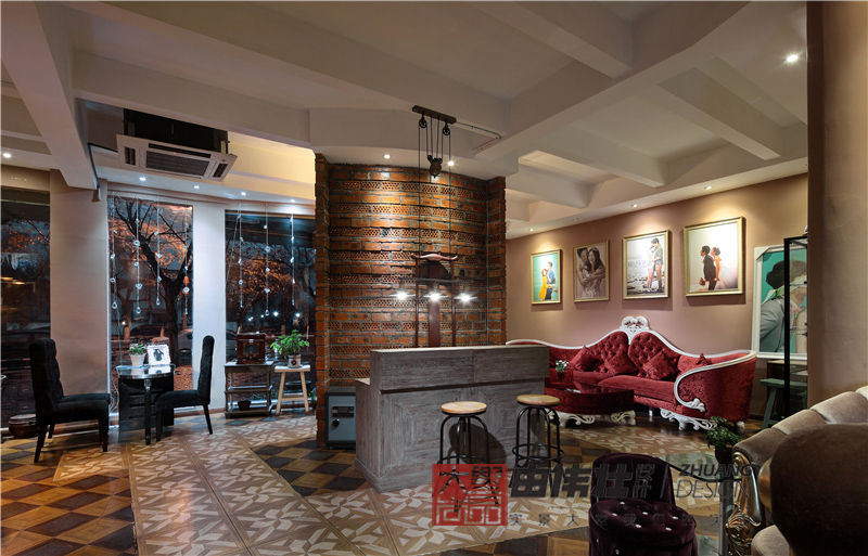 客厅图片来自大墅尚品-由伟壮设计在『精致生活』简欧风格的分享