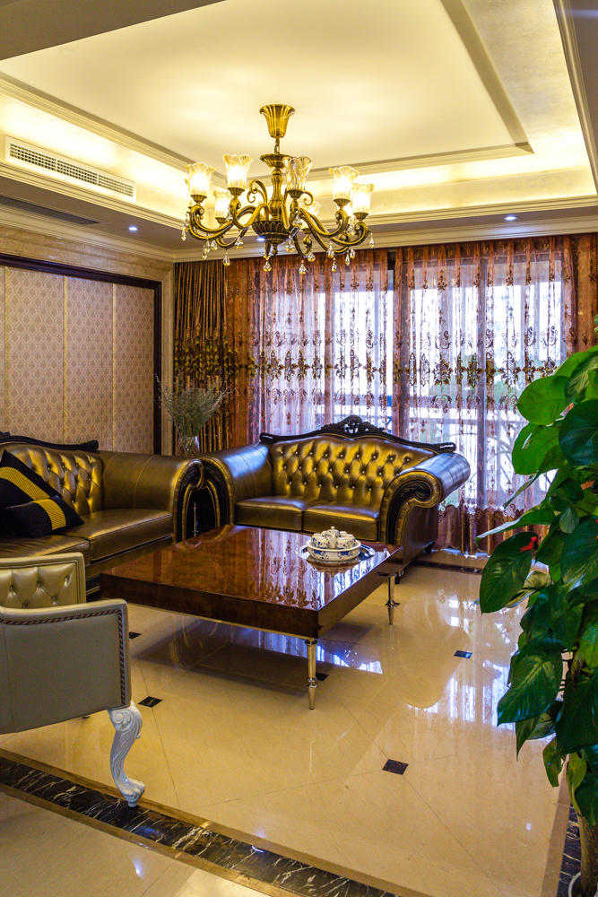 客厅图片来自铜雀装饰设计在中海城南一号的分享
