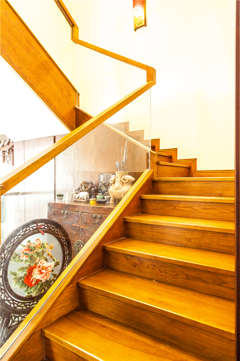 简约 新古典 三居 现代风 楼梯图片来自铜雀装饰设计在芙蓉古城·紫云园25-1的分享