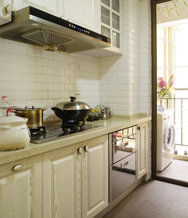 三居 欧式 厨房图片来自美颂雅庭装饰在保利公园九里三居室89平欧美风情的分享