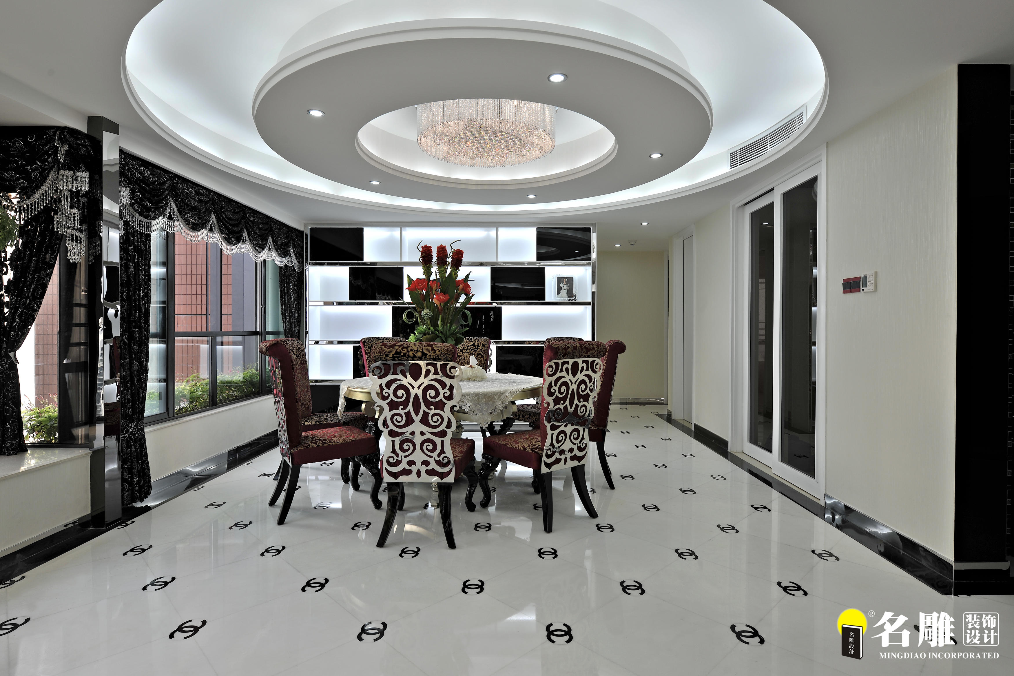 现代 四居室 高富帅 名雕装饰 餐厅 餐厅图片来自名雕丹迪在现代风格—320平别具一格的家居的分享