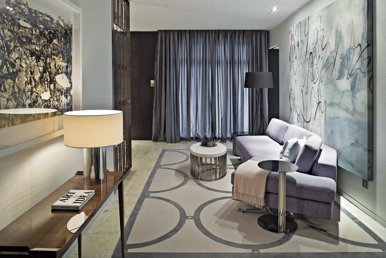 客厅图片来自成都龙发装饰公司在中海城南一号 现代极简风的分享