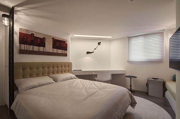 卧室图片来自用户upwtzvw3zx在龙湖好望山别墅设计品位人生的分享
