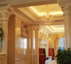 名雕装饰设计——玄关：米黄大理石和欧式门柱让整个空间高贵大气。