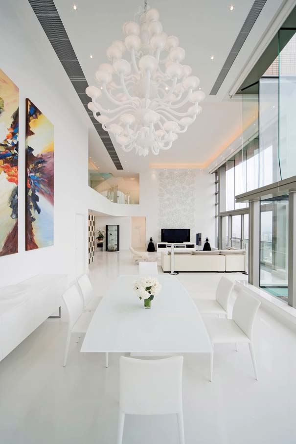 客厅图片来自成都龙发装饰公司在牧马山蔚蓝卡地亚 极简现代风的分享