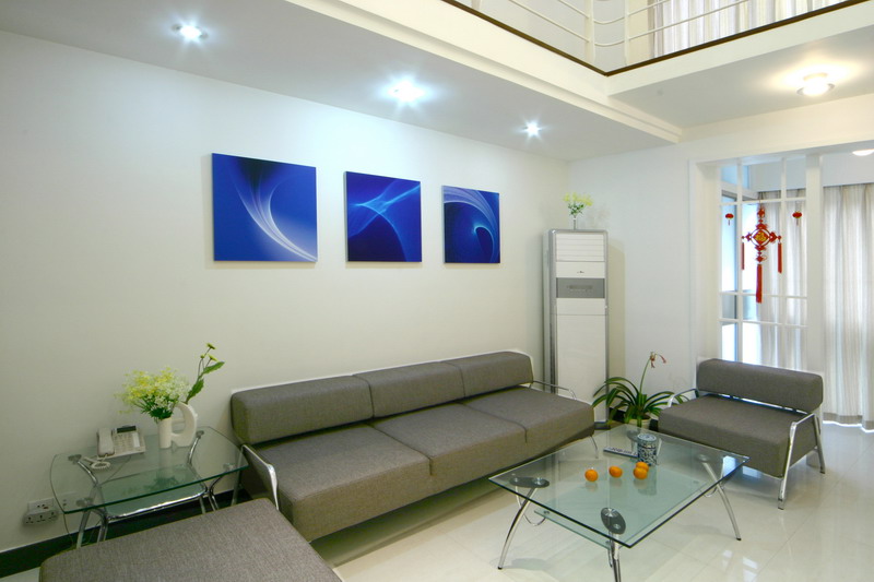 简约 复式 舒适 时尚 温馨 客厅图片来自武汉实创装饰在160平米公寓设计明媚家居生活的分享