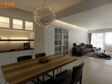 白色俐落里的132 m²小小梦幻