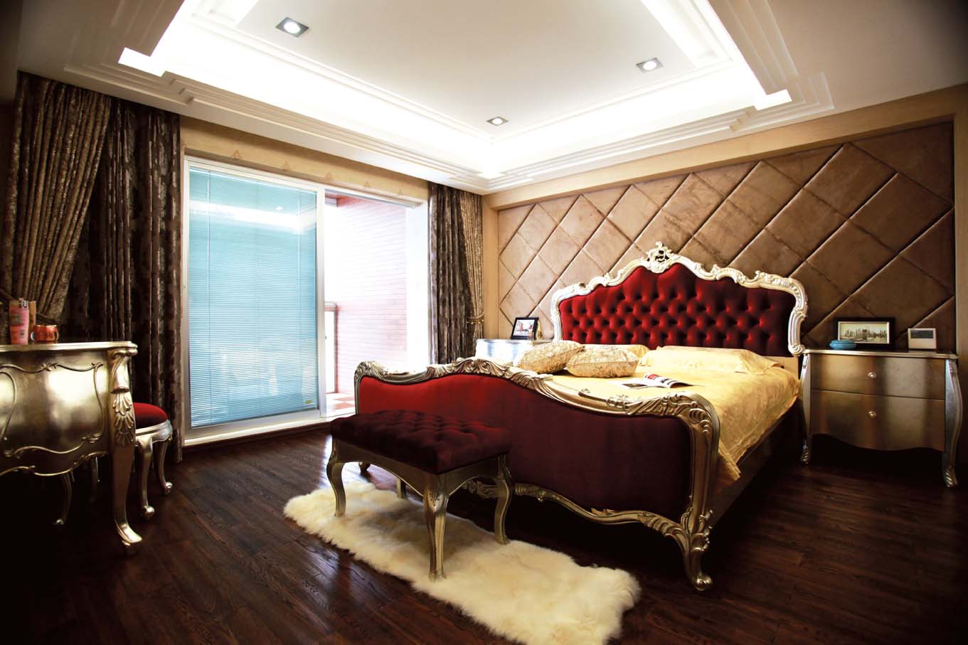 卧室图片来自成都龙发装饰公司在城南逸家 简欧风格的分享
