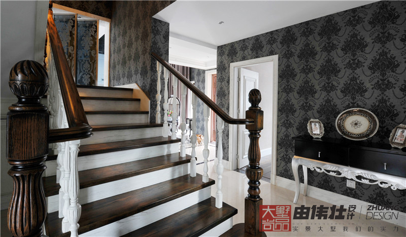 楼梯图片来自大墅尚品-由伟壮设计在『尊享新贵生活』—新古典风的分享