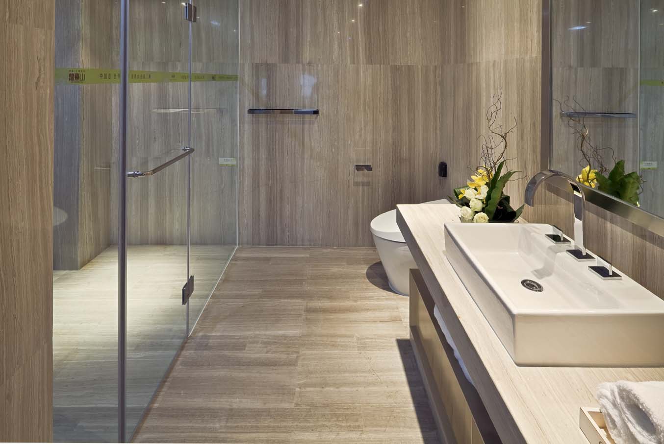 卫生间图片来自成都龙发装饰公司在三盛翡俪山别墅 现代风格设计的分享