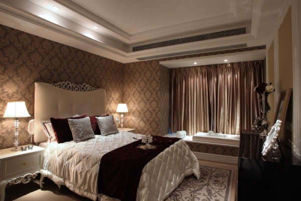 欧式 古典风格 别墅 欧式效果图 别墅装修 卧室图片来自香港古兰装饰-成都在古典欧式大气设计的分享