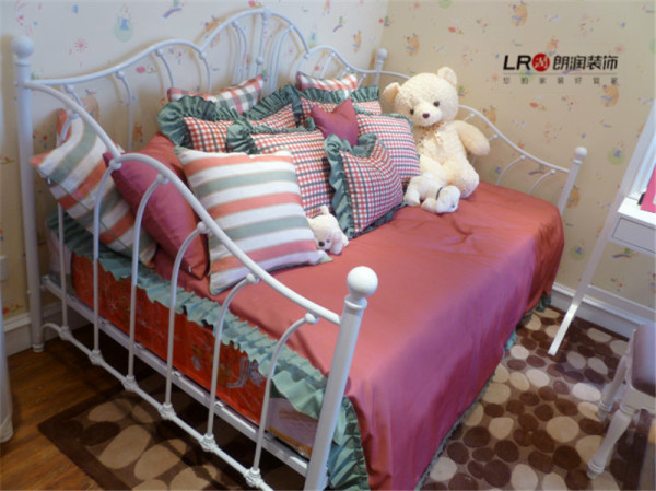 混搭 三居 可爱 温馨 舒适 80后 儿童房图片来自朗润装饰工程有限公司在112平可爱混搭三居室的分享