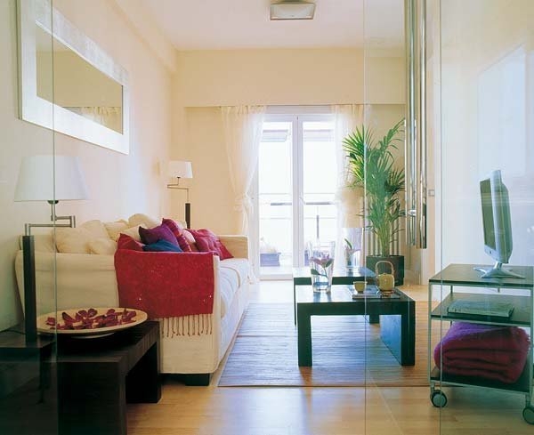简约 混搭 收纳 旧房改造 客厅图片来自陈小迦在60平简约实用的小公寓的分享