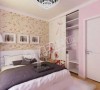 主卧室与次卧室分别拥有独立而且完整的衣柜位置，使储物的安排妥当和谐。