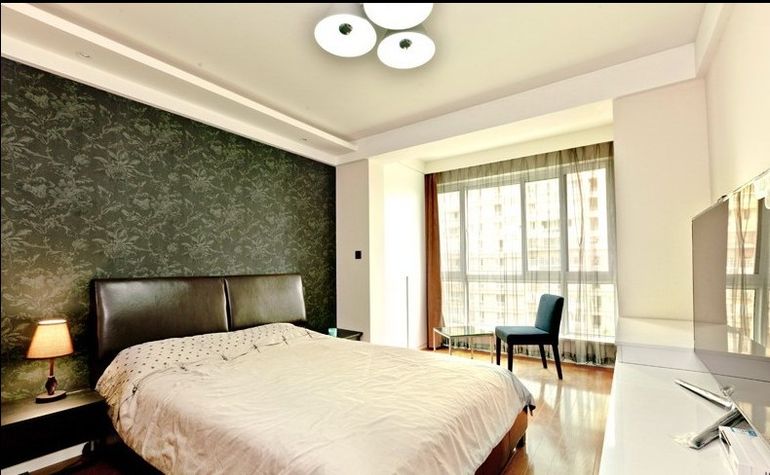 简约 二居 卧室图片来自美颂雅庭装饰在幸福时代二居室83平现代简约风格的分享