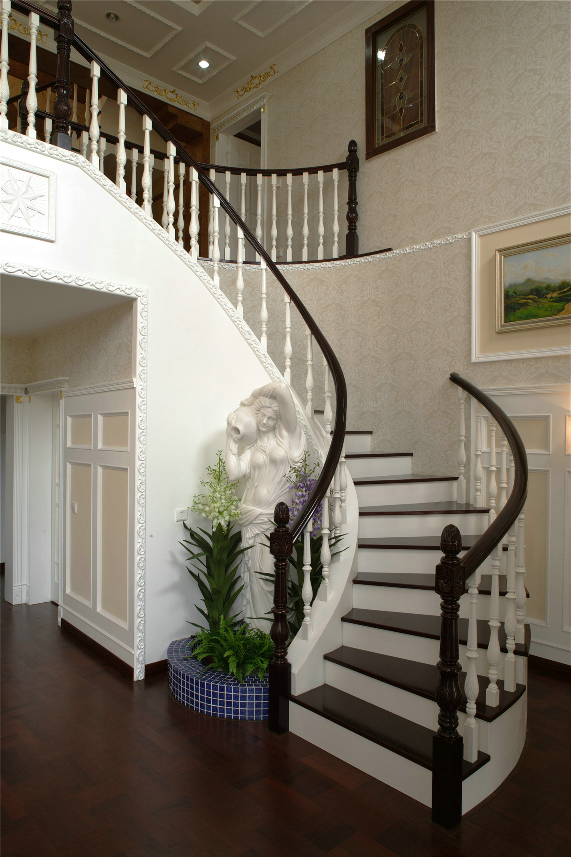 别墅 大户型 美式风格 混搭 田园 楼梯图片来自实创装饰晶晶在200平5房别墅美式装修清新设计的分享