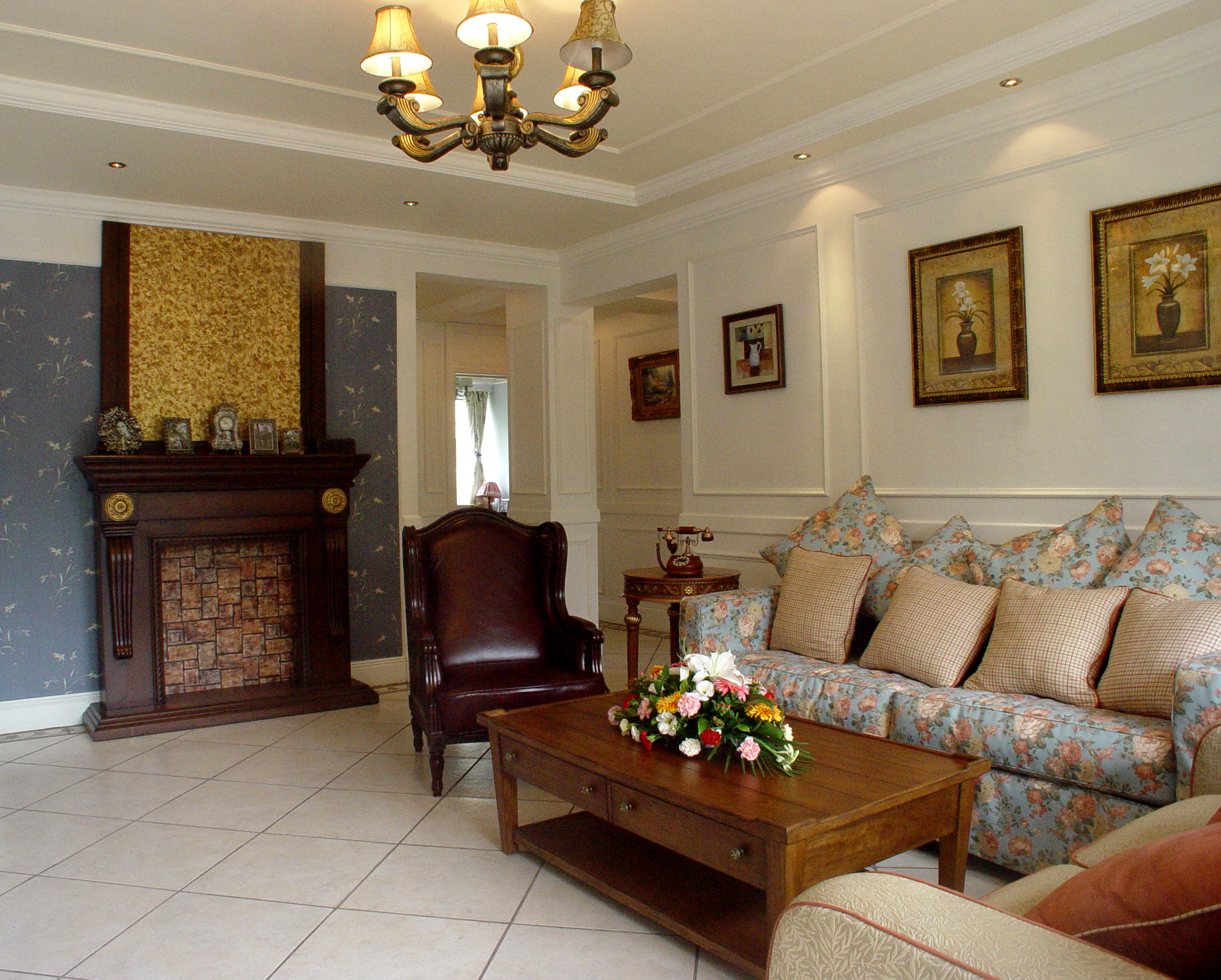 二居 欧式 客厅图片来自室内设计装饰在中铁塔米亚欧式风格的分享