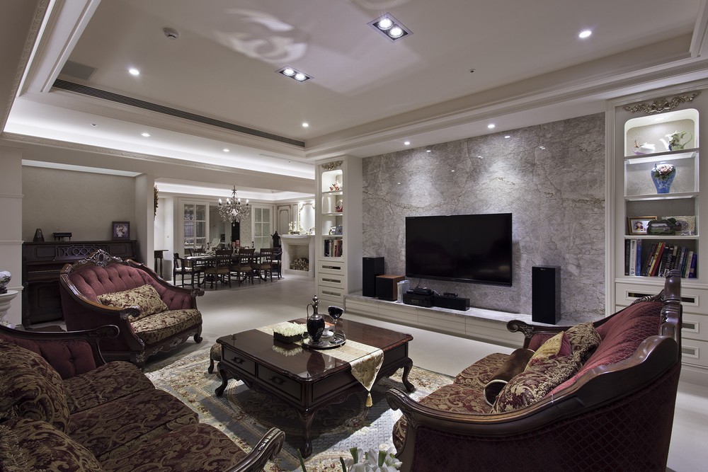 艺术 欧式 4居 白富美 白领 美式 客厅图片来自幸福空间在240m²金漆勾勒 传世艺术宅邸的分享