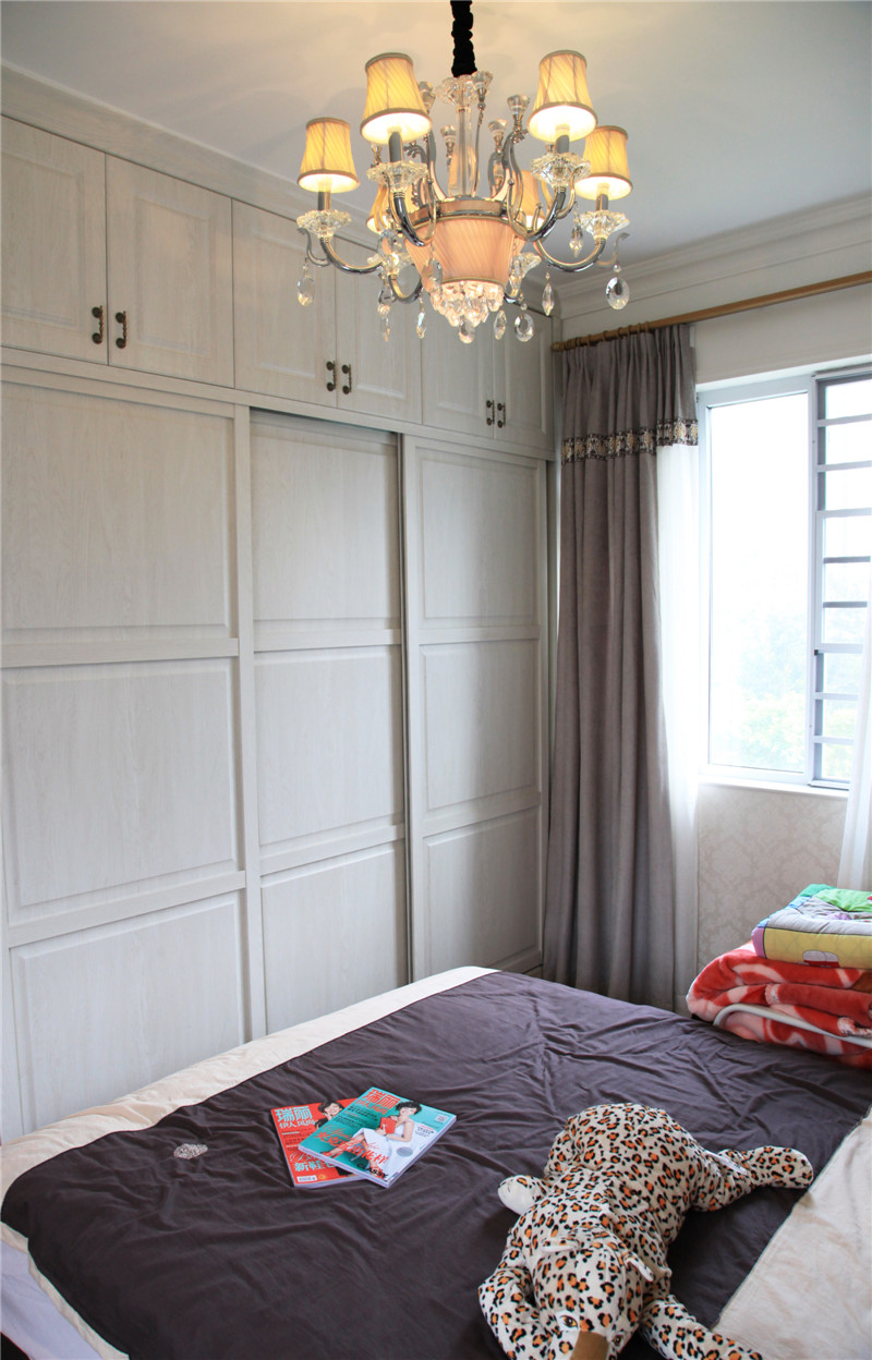 旧房改造 欧式 二居 卧室图片来自吉祥斋装饰在旧房全新改造—新古典欧式风格的分享