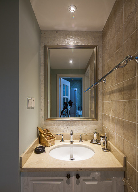 装修设计 元度家居汇 二居 美式 卫生间图片来自元度家居汇官方博客在88平米温馨舒适的二居的分享