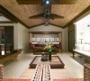 样板房初期定位的风格是泰式风格，经过市场调查，最后决定选用巴厘岛风格，这个在中国大陆样板房风格里面很少出现的风格来诠释这套独栋别墅。