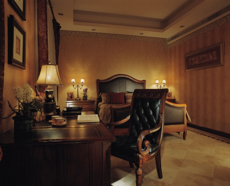 别墅 成都装修 成都装饰 欧式 奢华 卧室图片来自华西装饰集团在复地御香山低调奢华欧式风格的分享