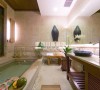 汤山温泉别墅群是以天然温泉为卖点的别墅楼盘，整体风格体现了温泉的自然气息，把天然温泉引进每套别墅。