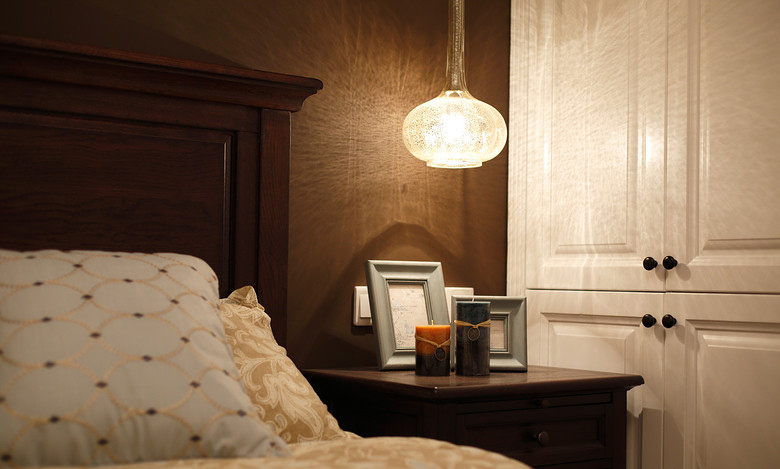 三居 美式 白领 卧室图片来自家装大管家在90平混搭美式家 优雅二人世界的分享