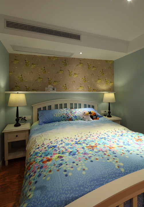 卧室图片来自家装大管家在蔚蓝色浪漫情怀 116平地中海loft的分享