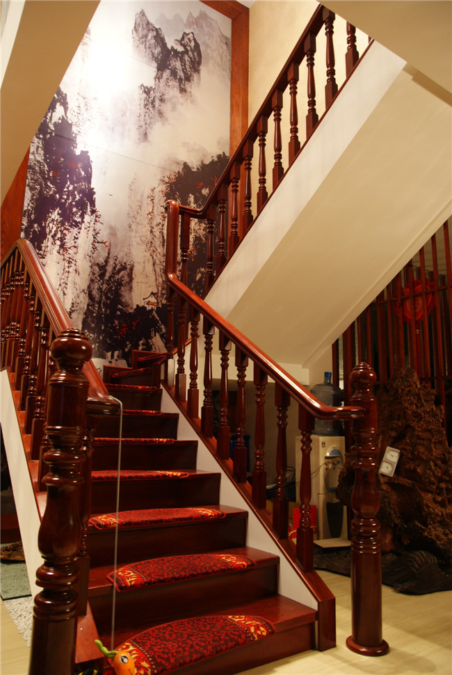 中式风 奢华 楼梯图片来自成都金煌装饰在绽放东方之心，融合东方之美的分享
