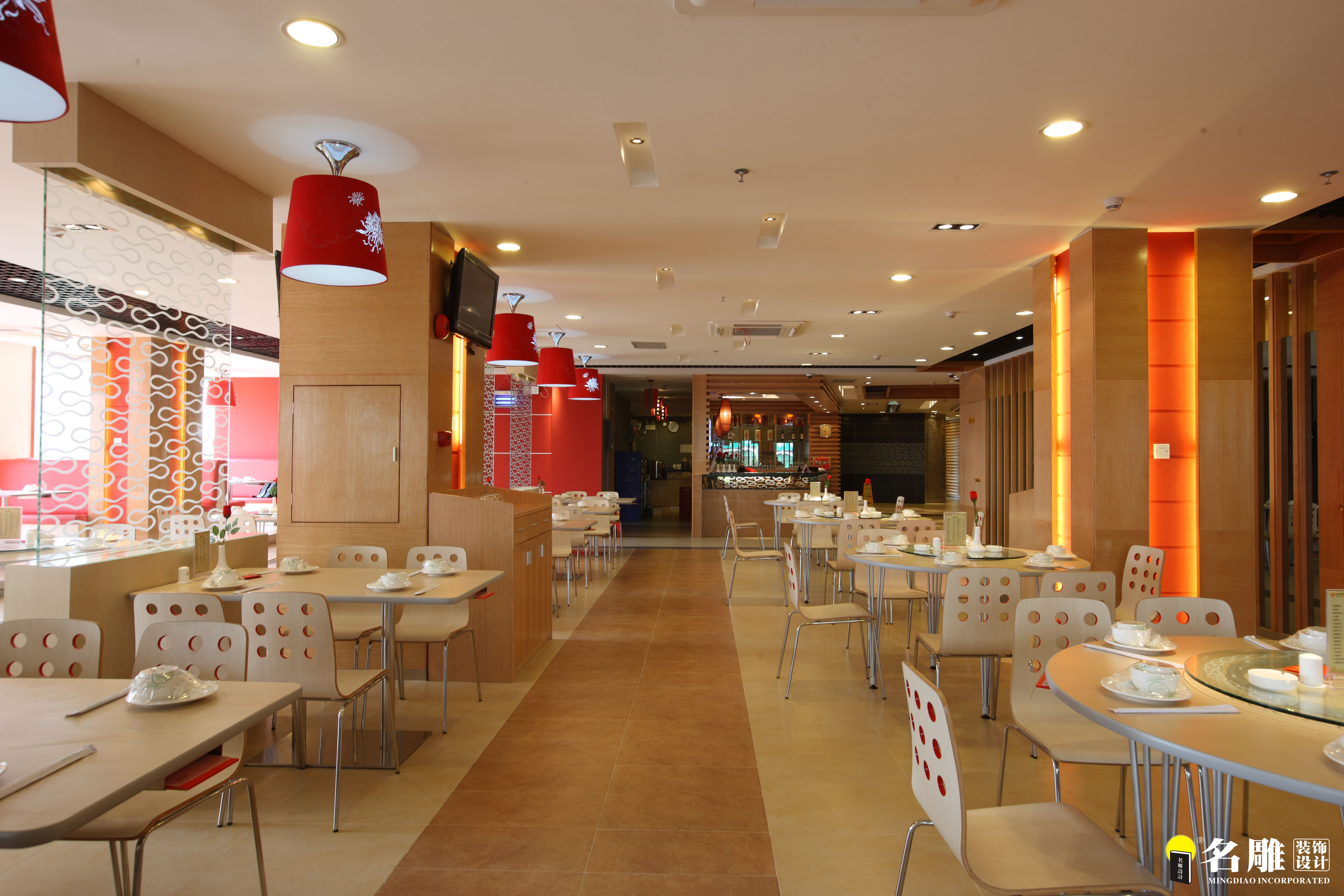 其他图片来自名雕丹迪在龙岗红湘鲜餐厅装修设计的分享