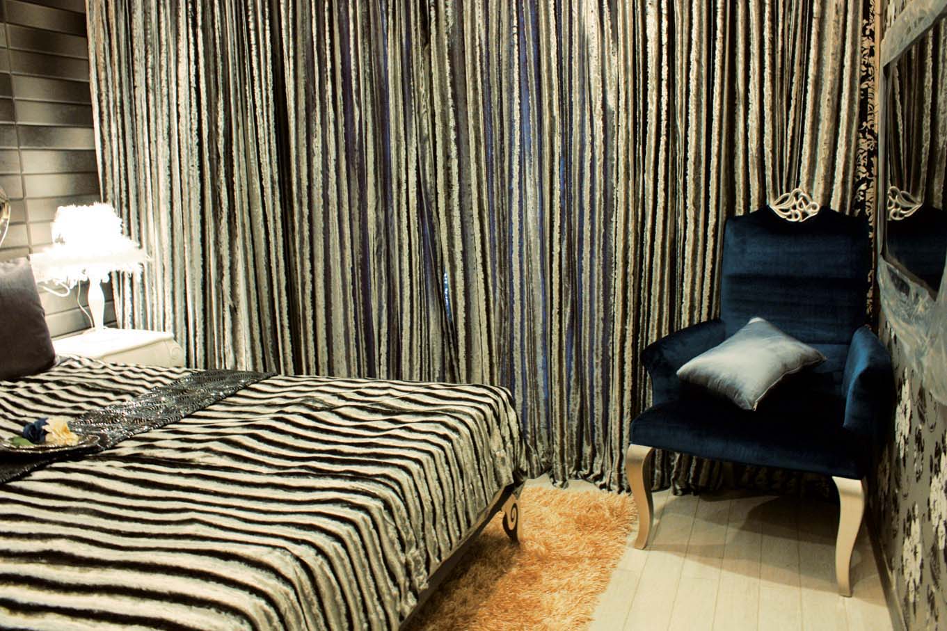 卧室图片来自成都龙发装饰公司在中海峰墅 新古典设计的分享