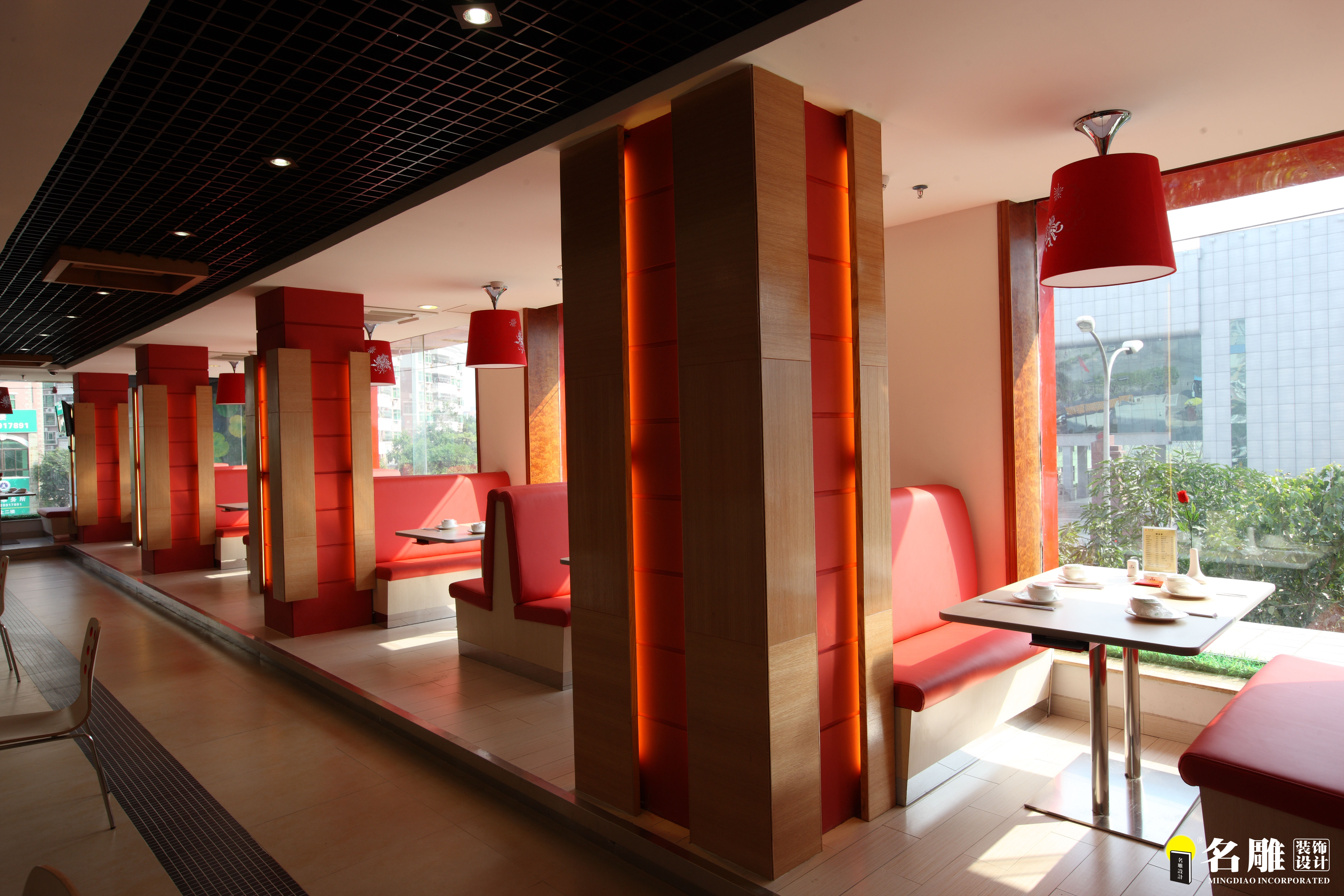其他图片来自名雕丹迪在龙岗红湘鲜餐厅装修设计的分享
