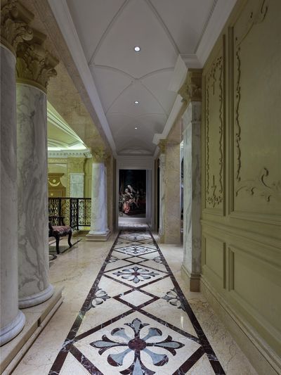 法式新古典 别墅装修 尚层装饰 玄关图片来自尚层别墅装饰总部在600㎡情迷法兰西的分享